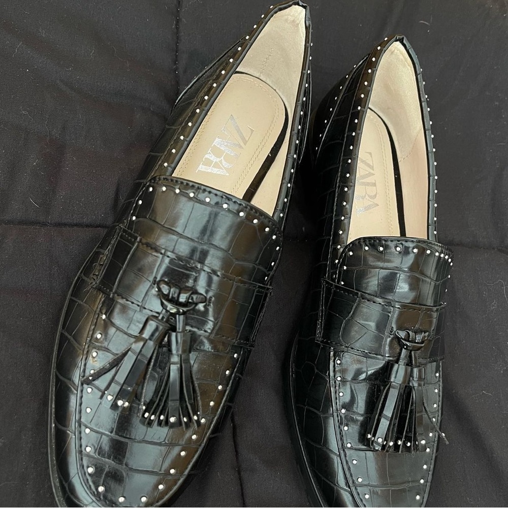 Black Zara loafers